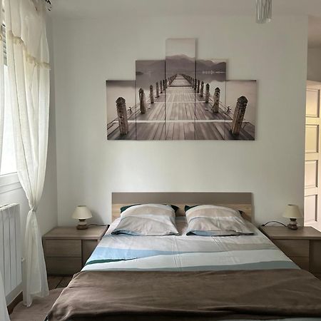 Wilo Gujan Villa Exterior photo